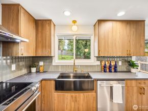 6225 122nd Avenue SE, Bellevue WA 98006