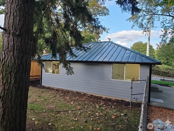 1147 Aberdeen Avenue NE, Renton WA 98030