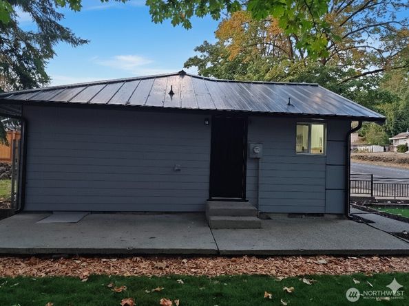 1147 Aberdeen Avenue NE, Renton WA 98030