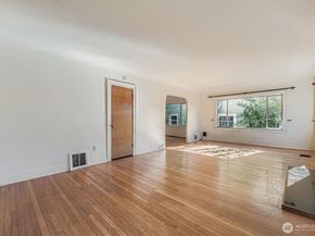 2834 30th Avenue S, Seattle WA 98144