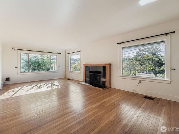 2834 30th Avenue S, Seattle WA 98144