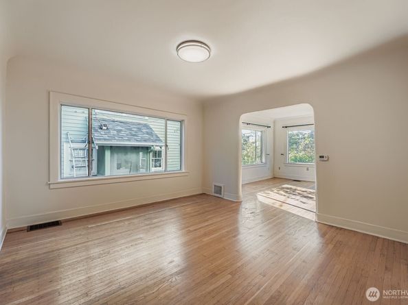 2834 30th Avenue S, Seattle WA 98144