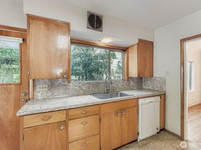 2834 30th Avenue S, Seattle WA 98144