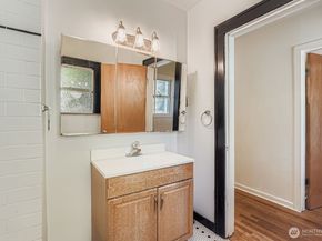 2834 30th Avenue S, Seattle WA 98144