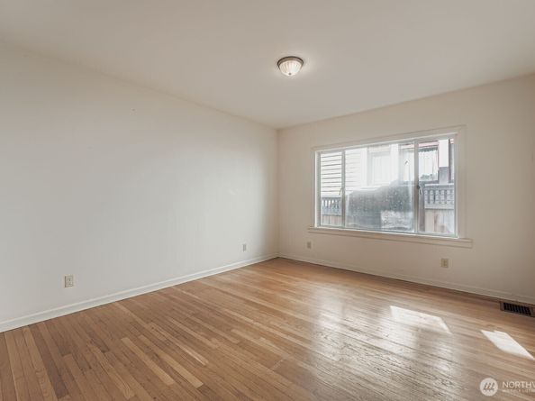2834 30th Avenue S, Seattle WA 98144
