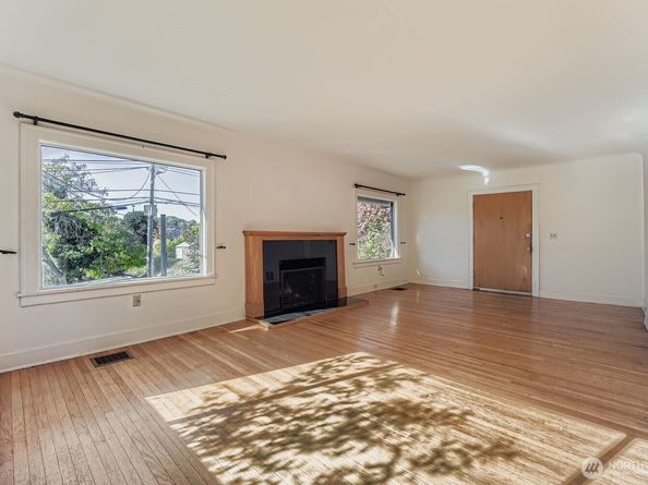 2834 30th Avenue S, Seattle WA 98144