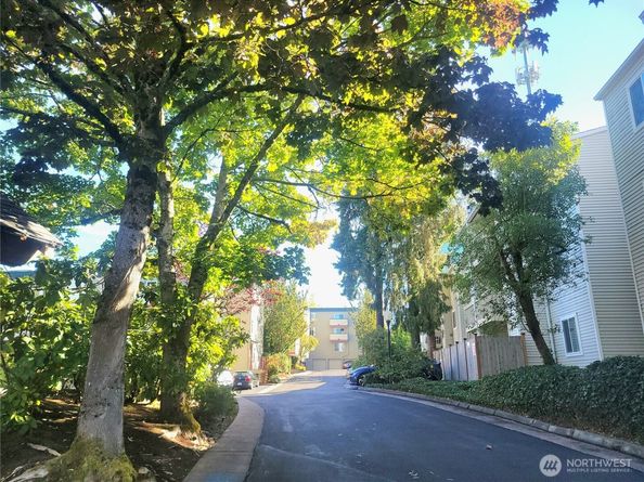 18100 15th Avenue NE C218, Shoreline WA 98155