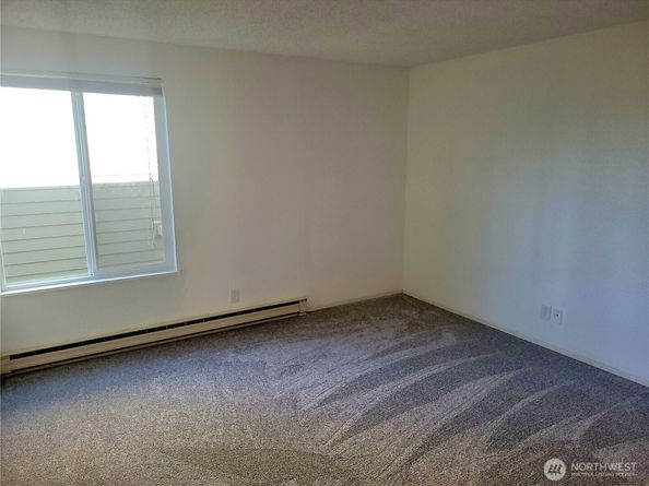18100 15th Avenue NE C218, Shoreline WA 98155