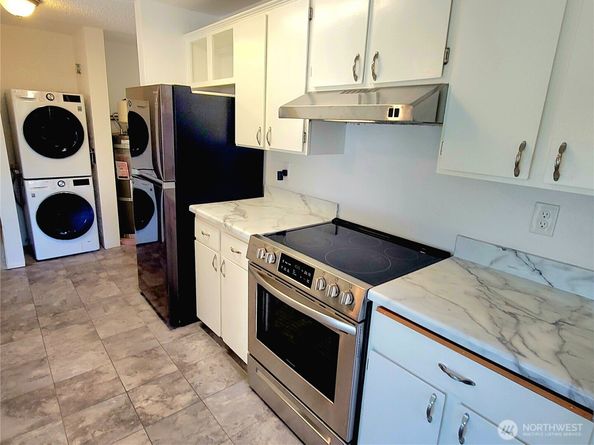 18100 15th Avenue NE C218, Shoreline WA 98155