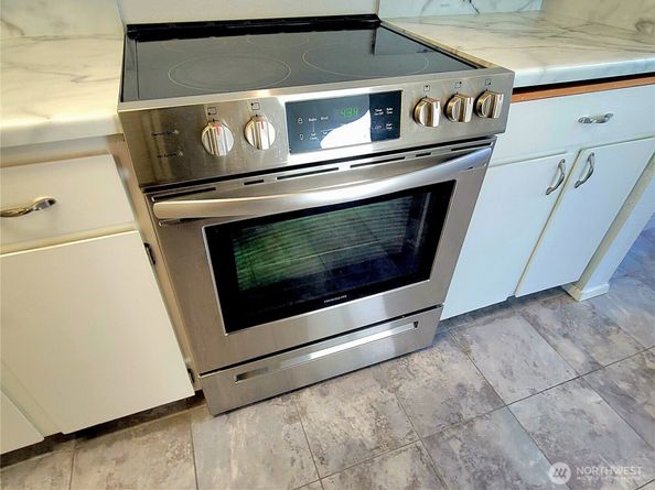 18100 15th Avenue NE C218, Shoreline WA 98155
