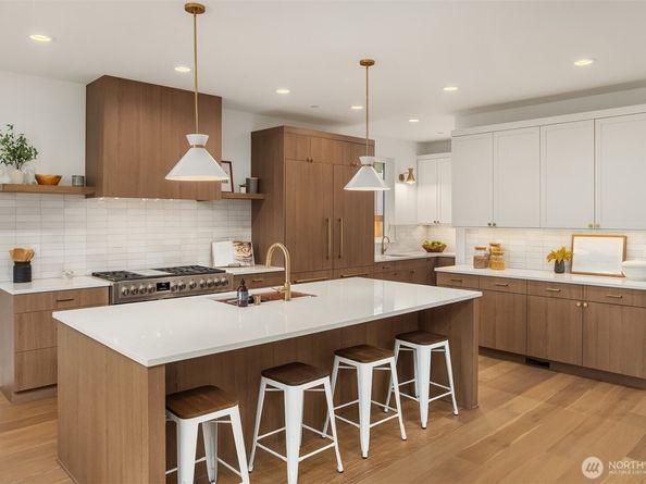 13662 NE 101st Street, Kirkland WA 98033