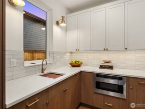 13662 NE 101st Street, Kirkland WA 98033