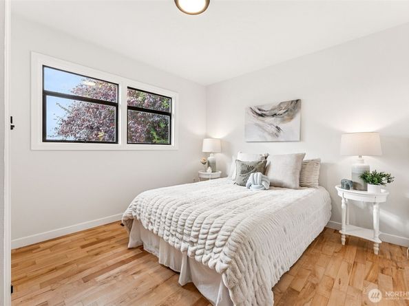 2013 E 16th Street, Bremerton WA 98310