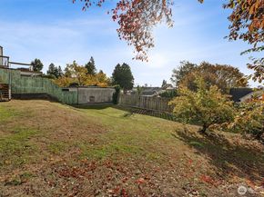 2013 E 16th Street, Bremerton WA 98310