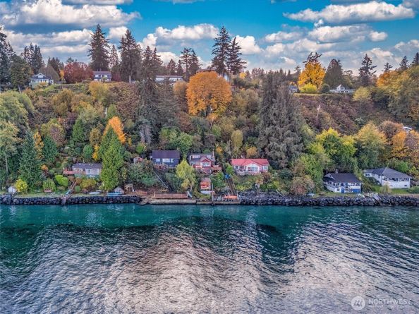 9804 SW Bunker Trail, Vashon WA 98070