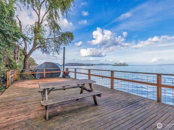 9804 SW Bunker Trail, Vashon WA 98070