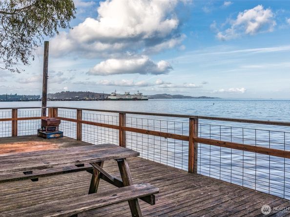 9804 SW Bunker Trail, Vashon WA 98070