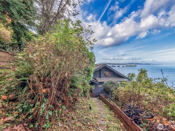 9804 SW Bunker Trail, Vashon WA 98070