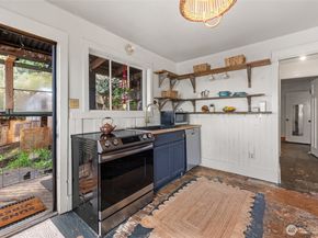 9804 SW Bunker Trail, Vashon WA 98070