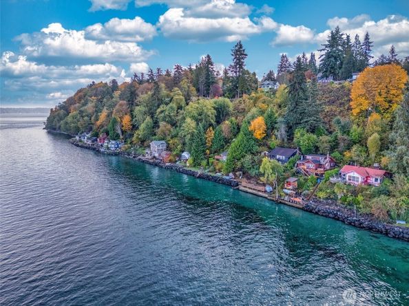 9804 SW Bunker Trail, Vashon WA 98070