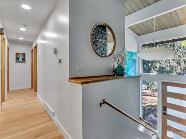 142 SW 142nd Street, Burien WA 98166