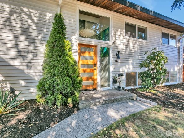 142 SW 142nd Street, Burien WA 98166