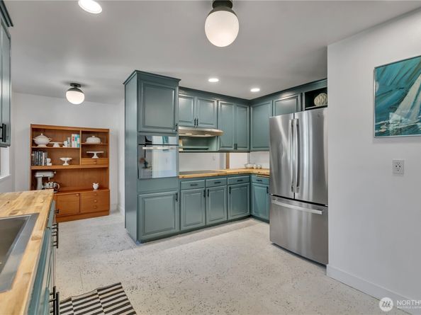 142 SW 142nd Street, Burien WA 98166