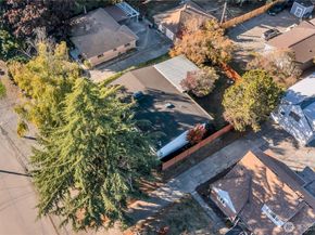 142 SW 142nd Street, Burien WA 98166