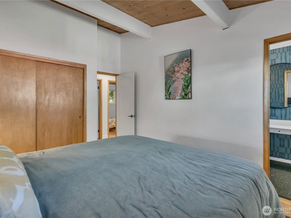 142 SW 142nd Street, Burien WA 98166