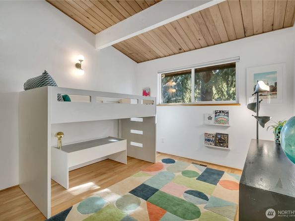 142 SW 142nd Street, Burien WA 98166
