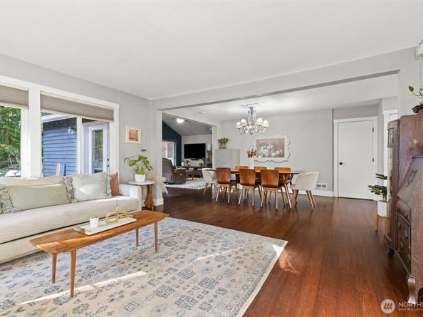 9630 50th Place W, Mukilteo WA 98275