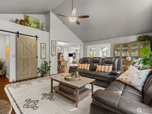 9630 50th Place W, Mukilteo WA 98275