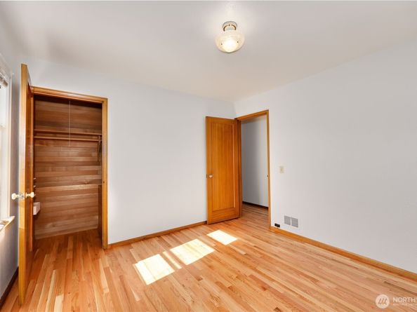 2105 E Highlands Street, Bremerton WA 98310