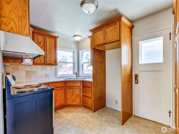 2105 E Highlands Street, Bremerton WA 98310