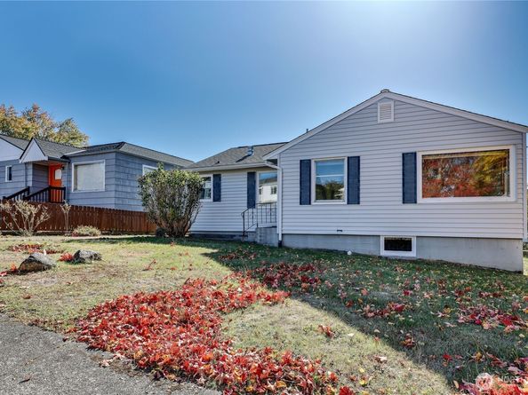 2105 E Highlands Street, Bremerton WA 98310