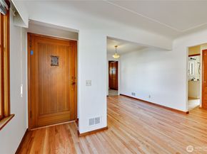 2105 E Highlands Street, Bremerton WA 98310