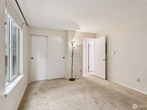 8033 145th Avenue NE D15, Redmond WA 98052