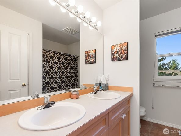 23319 NE 142nd Place, Woodinville WA 98077