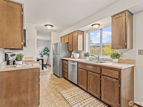 1636 Jefferson Court SE, Renton WA 98058