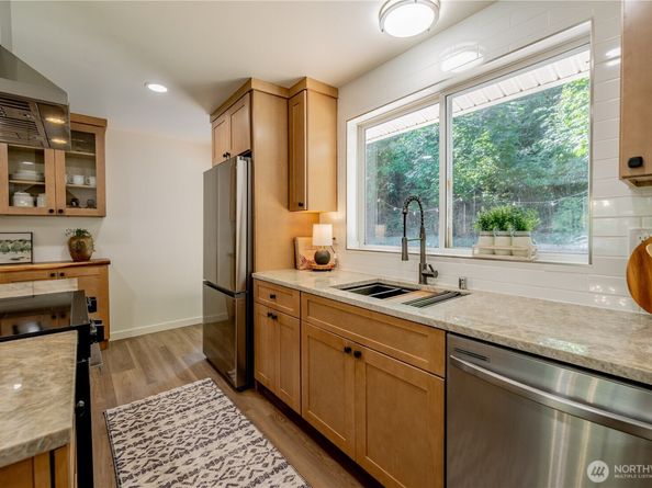 17311 NE 156th Street, Woodinville WA 98072