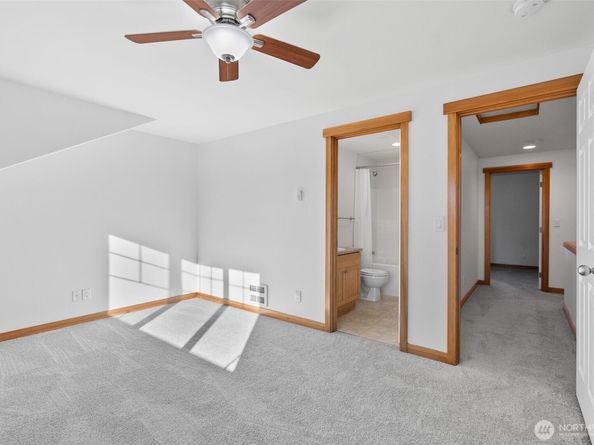 1322 Polly's Lane, Bainbridge Island WA 98110