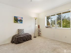 7818 228th Street SW 106, Edmonds WA 98026