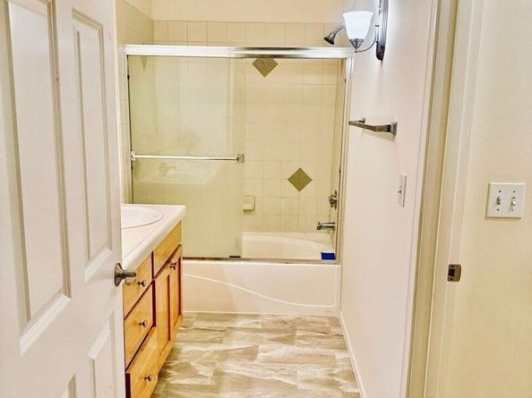 7818 228th Street SW 106, Edmonds WA 98026