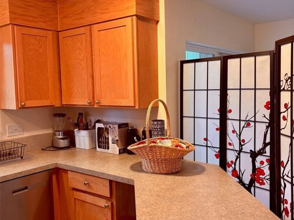 7818 228th Street SW 106, Edmonds WA 98026