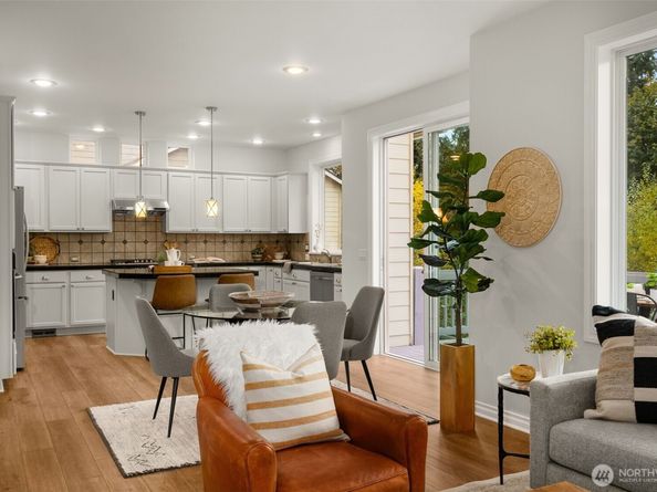 22319 NE 6th Court, Sammamish WA 98074