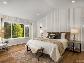 22319 NE 6th Court, Sammamish WA 98074