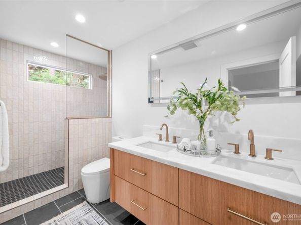 13623 NE 75th Street, Redmond WA 98052