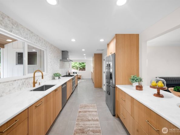 13623 NE 75th Street, Redmond WA 98052