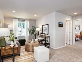 266 NE Shadowhawk Lane, Bremerton WA 98311