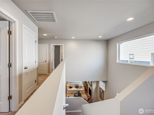 266 NE Shadowhawk Lane, Bremerton WA 98311